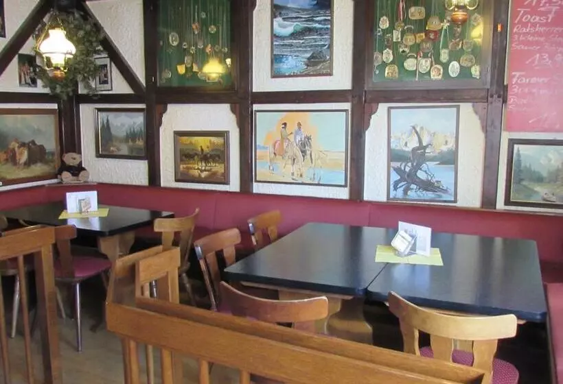 Eifel Quartier Pension Und Gasthof Em Gardestüffje