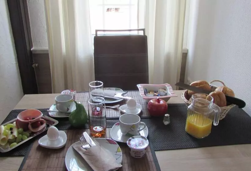 Eifel Quartier Pension Und Gasthof Em Gardestüffje