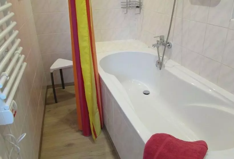 Eifel Quartier Pension Und Gasthof Em Gardestüffje