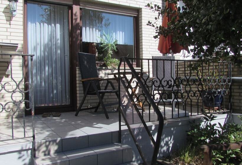 Eifel Quartier Pension Und Gasthof Em Gardestüffje