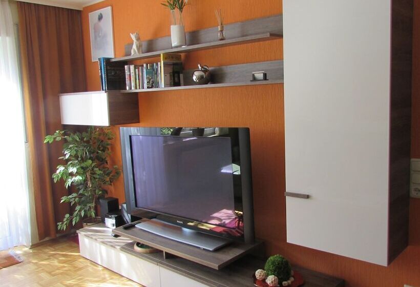 Eifel Quartier Pension Und Gasthof Em Gardestüffje