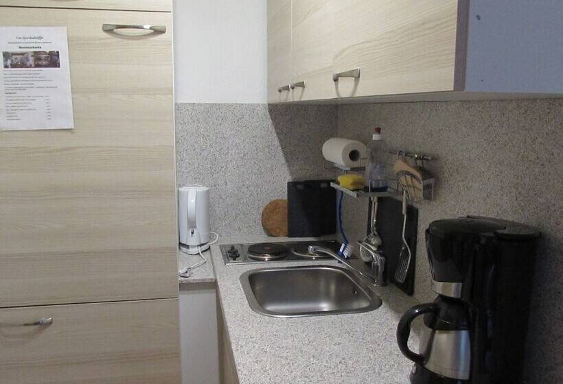 Eifel Quartier Pension Und Gasthof Em Gardestüffje