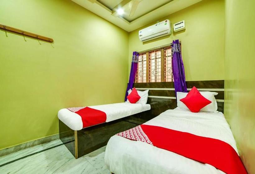 هتل Oyo 65103 Hashmi Residency