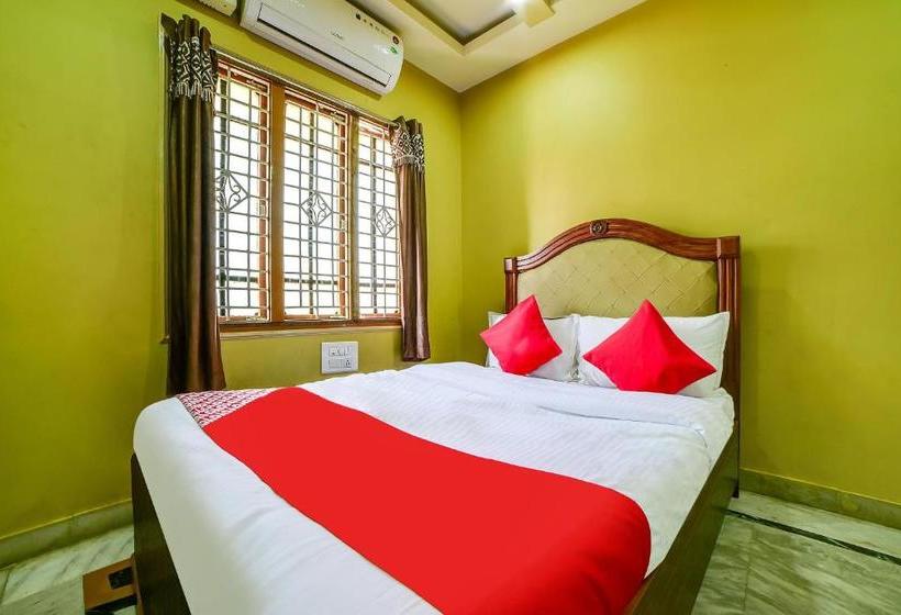 هتل Oyo 65103 Hashmi Residency