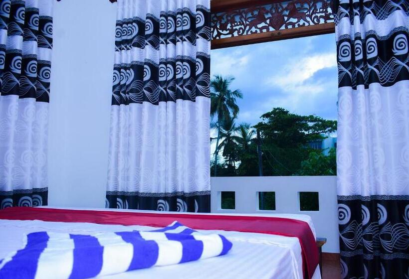 Pensió Felicia Villa