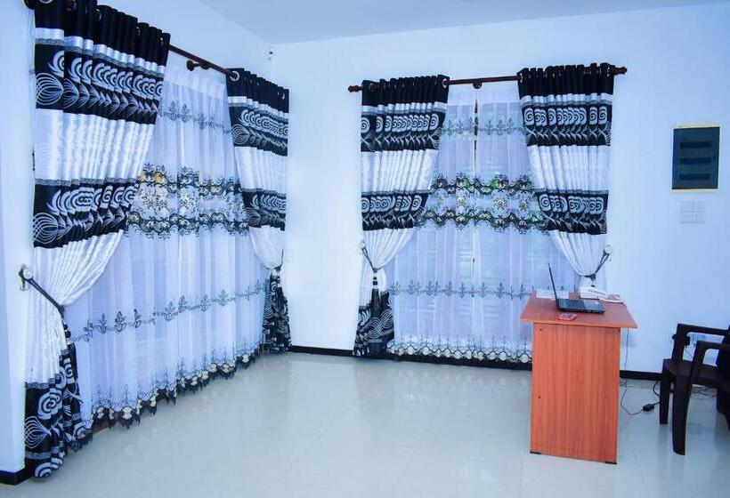 Pensió Felicia Villa