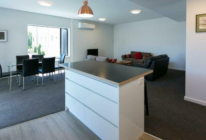 Riverwalk Apartments