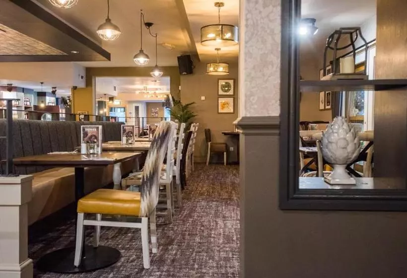 Отель The Caledonian