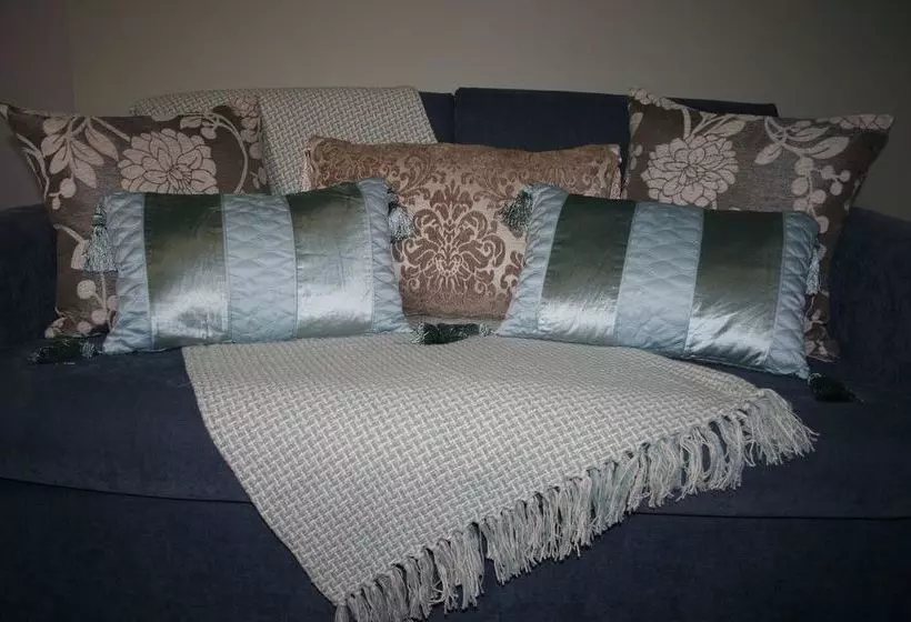 Hotelli Ambassador Court