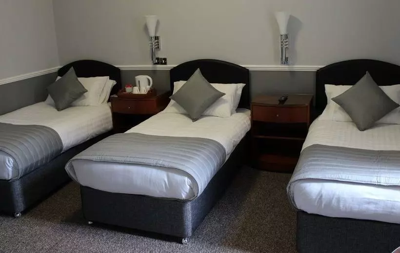 Hotelli Ambassador Court