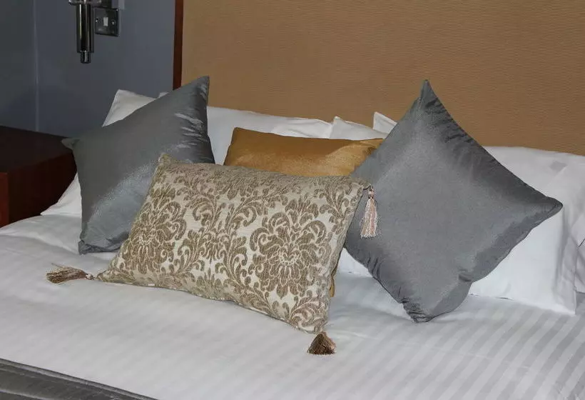 Hotelli Ambassador Court