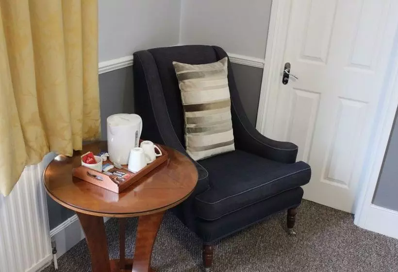 Hotelli Ambassador Court