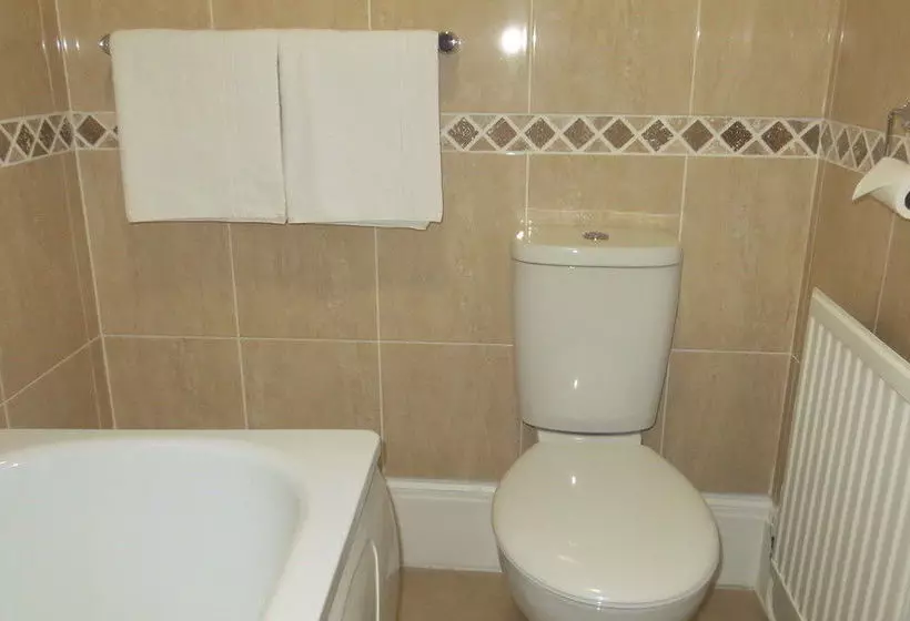 Hotelli Ambassador Court