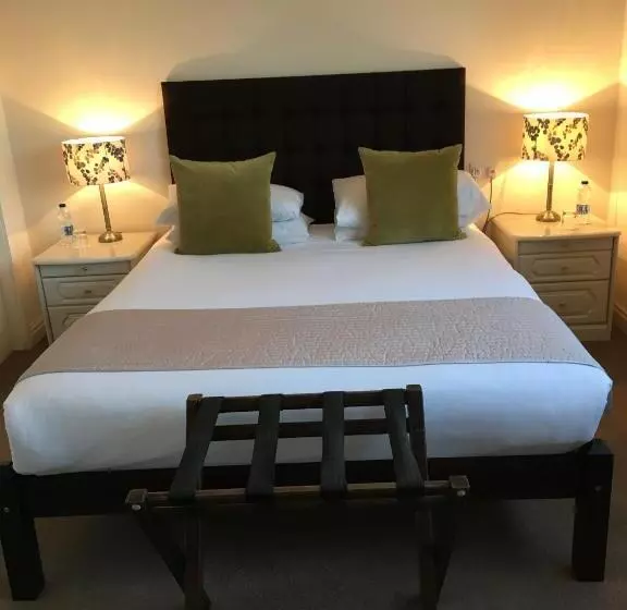 Отель Badgers Mount