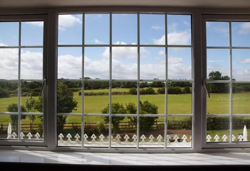 Отель Badgers Mount