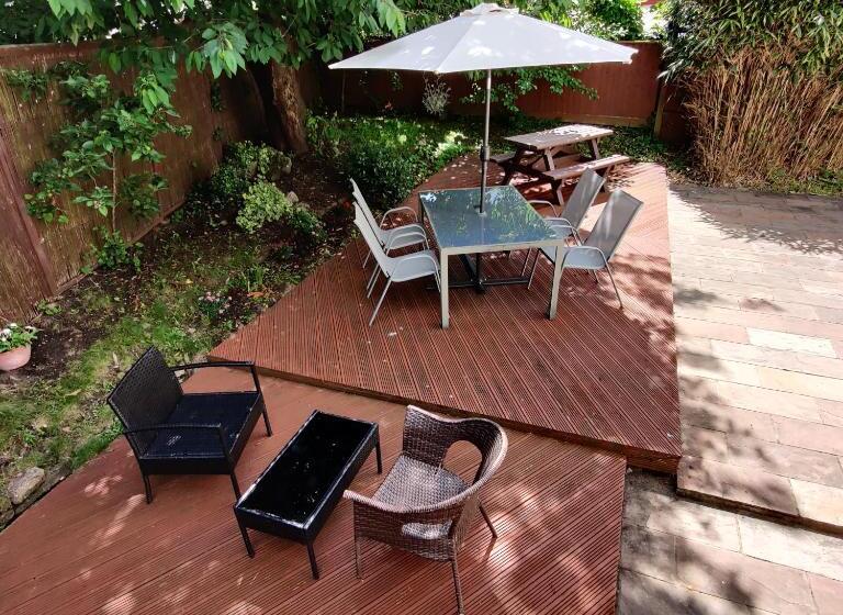 Отель Cecil Court