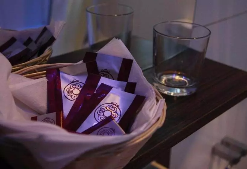 Kingswaypark Hotel At Park Avenue