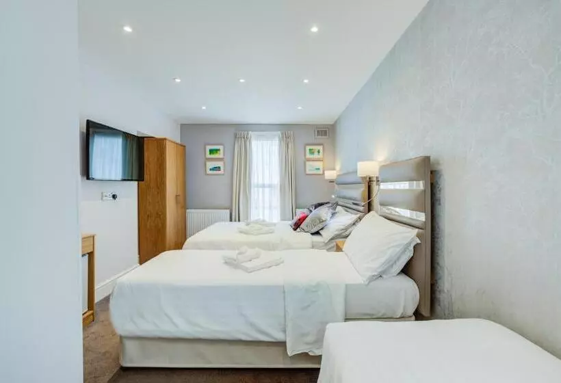 Kingswaypark Hotel At Park Avenue