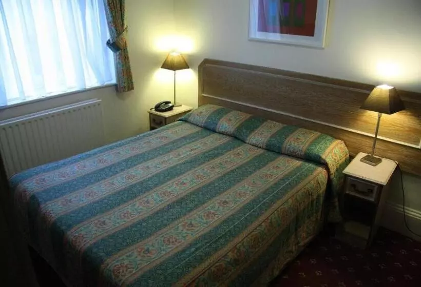 Kingswaypark Hotel At Park Avenue