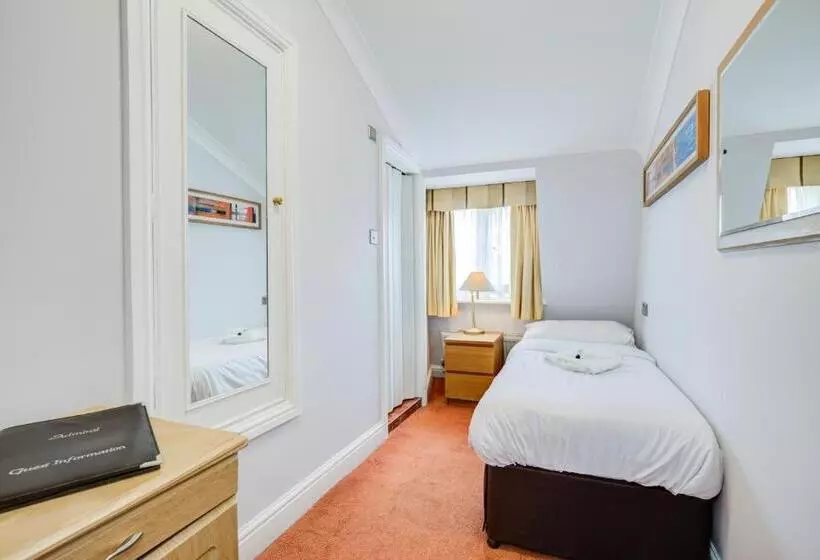 Kingswaypark Hotel At Park Avenue