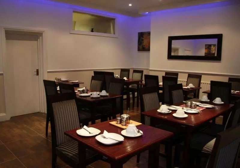 Kingswaypark Hotel At Park Avenue