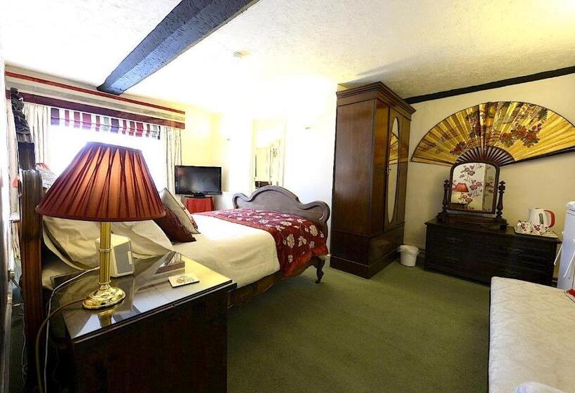 فندق Meryan House