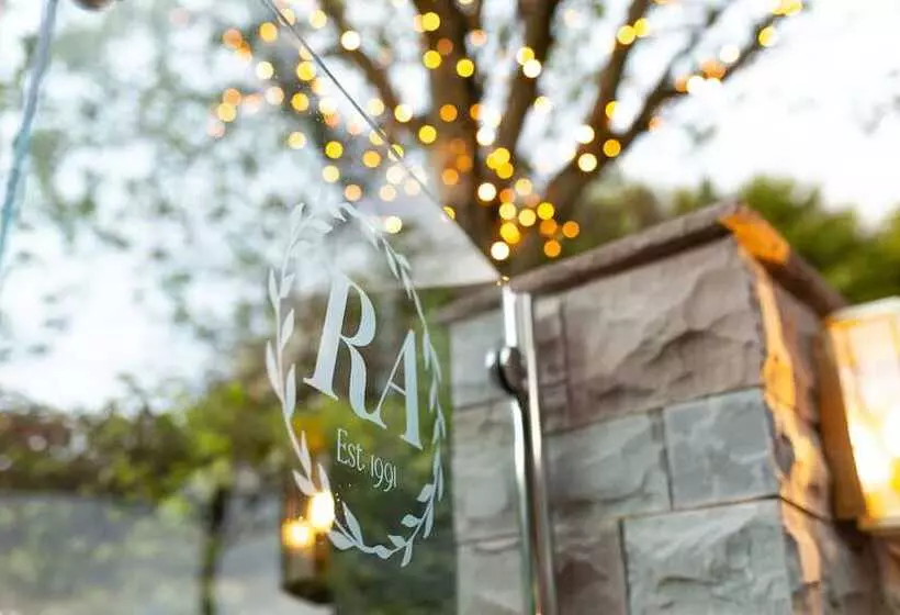 ホテル Rufford Arms