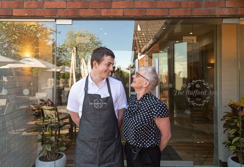 Отель Rufford Arms