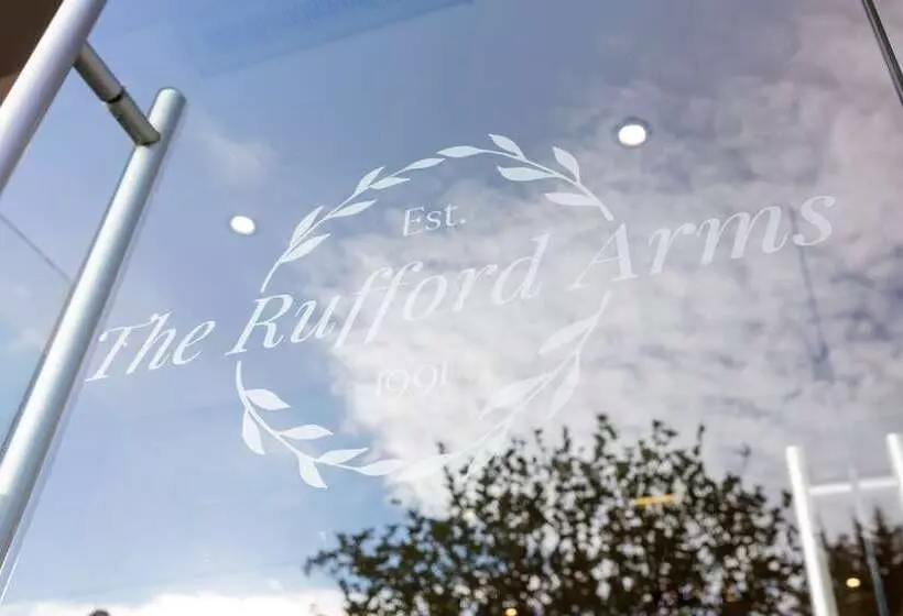 ホテル Rufford Arms