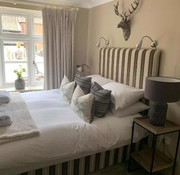 Отель Scarborough Hill Country Inn