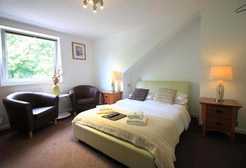 هتل Seafield House