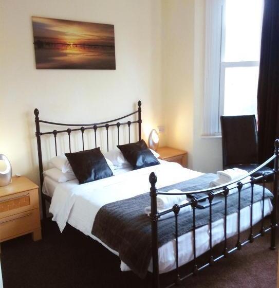 هتل Seafield House