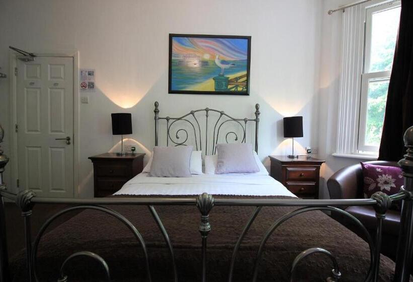 هتل Seafield House