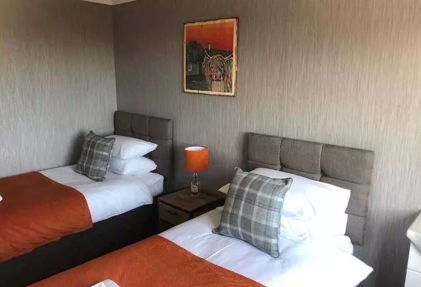 Отель Sinclair Bay Apartments