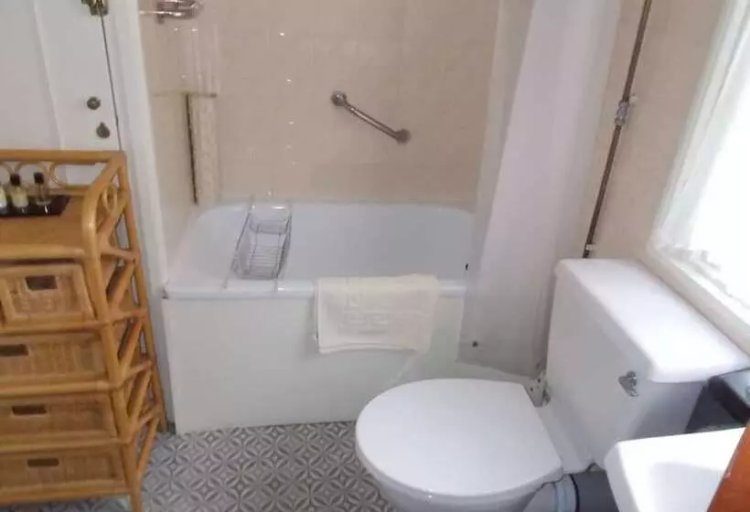 בית מלון כפרי The Beaumont