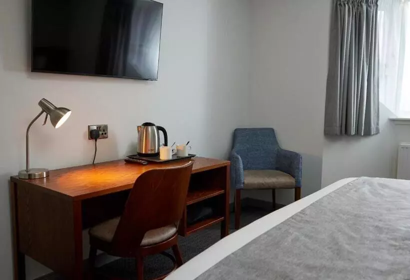 Отель The Caledonian