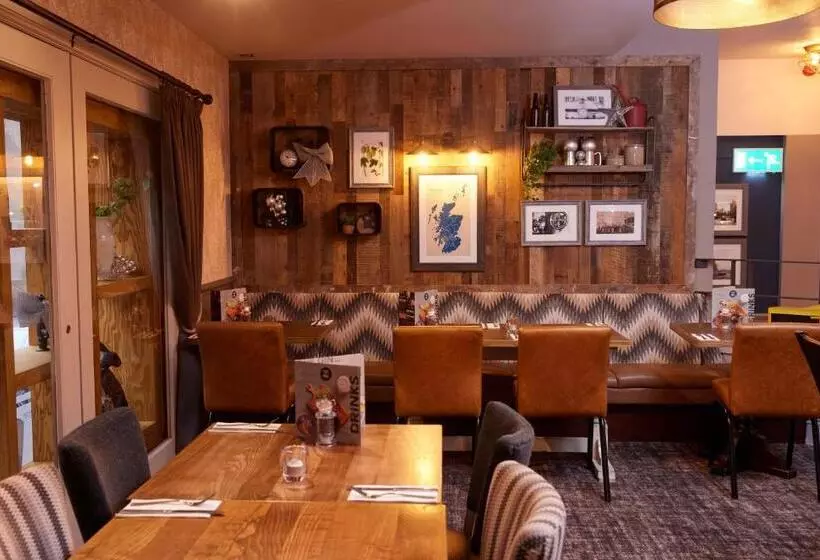 Отель The Caledonian