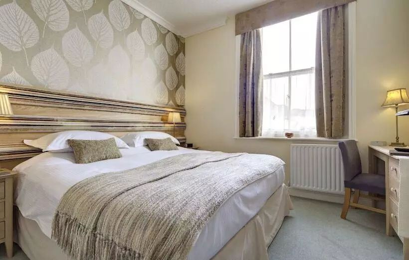 ホテル The Edwardene