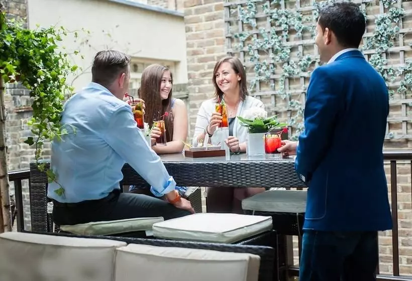 ホテル The Montague On The Gardens