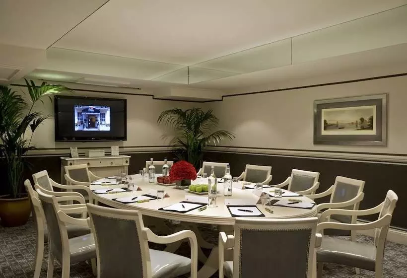 ホテル The Montague On The Gardens