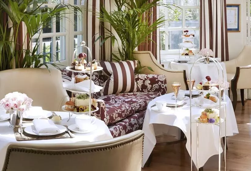 ホテル The Montague On The Gardens