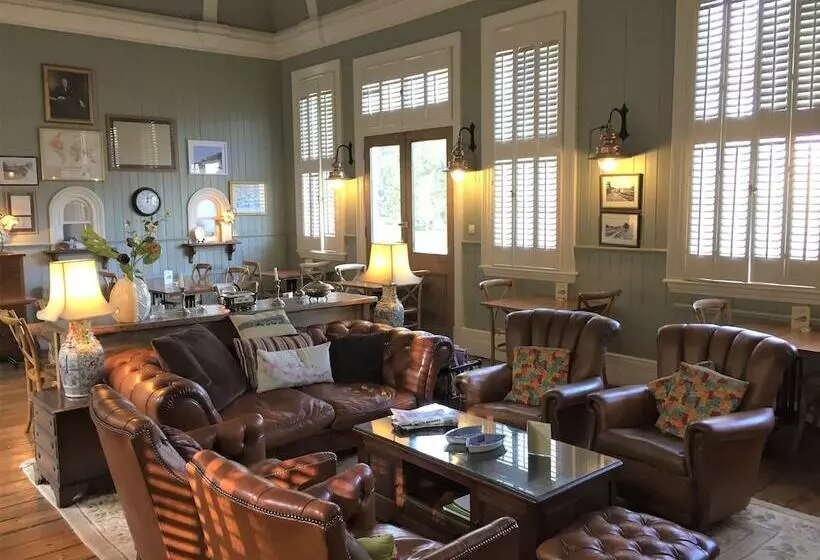 Отель The Old Railway Station