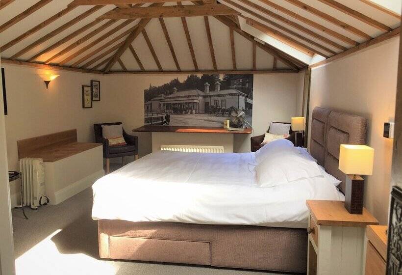 فندق The Old Railway Station