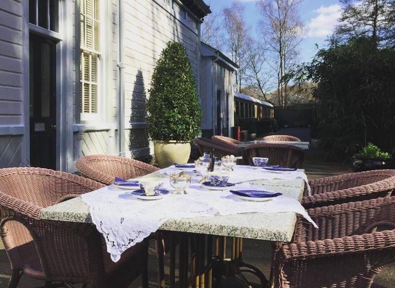 فندق The Old Railway Station