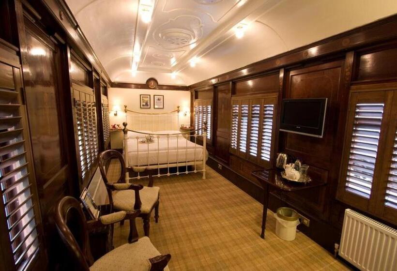 فندق The Old Railway Station