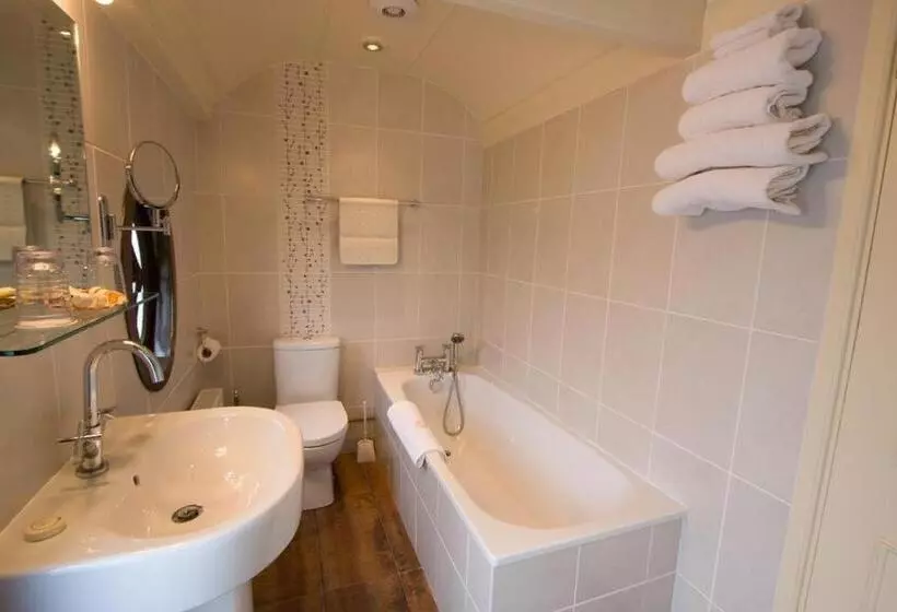 Отель The Old Railway Station