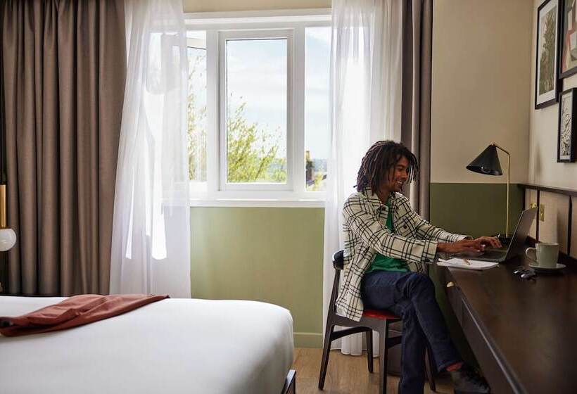 The Samuel Ryder Hotel St Albans, Tapestry Collection Hilton