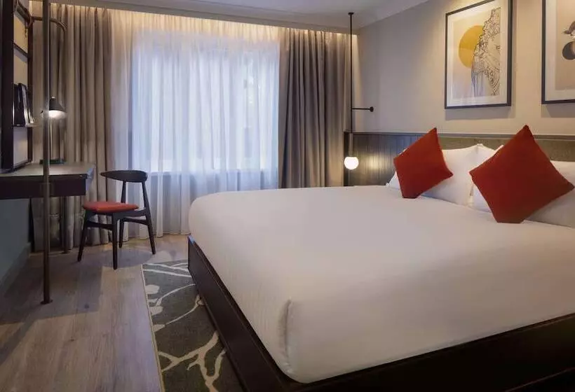 The Samuel Ryder Hotel St Albans, Tapestry Collection Hilton