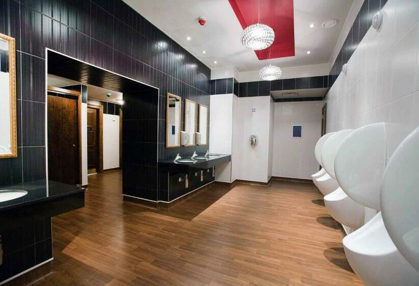 בית מלון כפרי The White Lady Wetherspoon