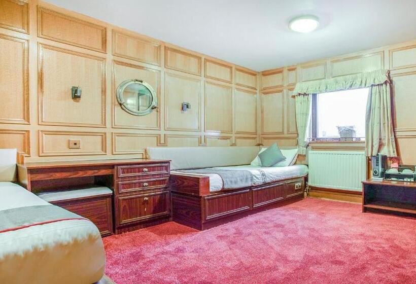 OYO The Rowers Hotel, Dunston Gateshead